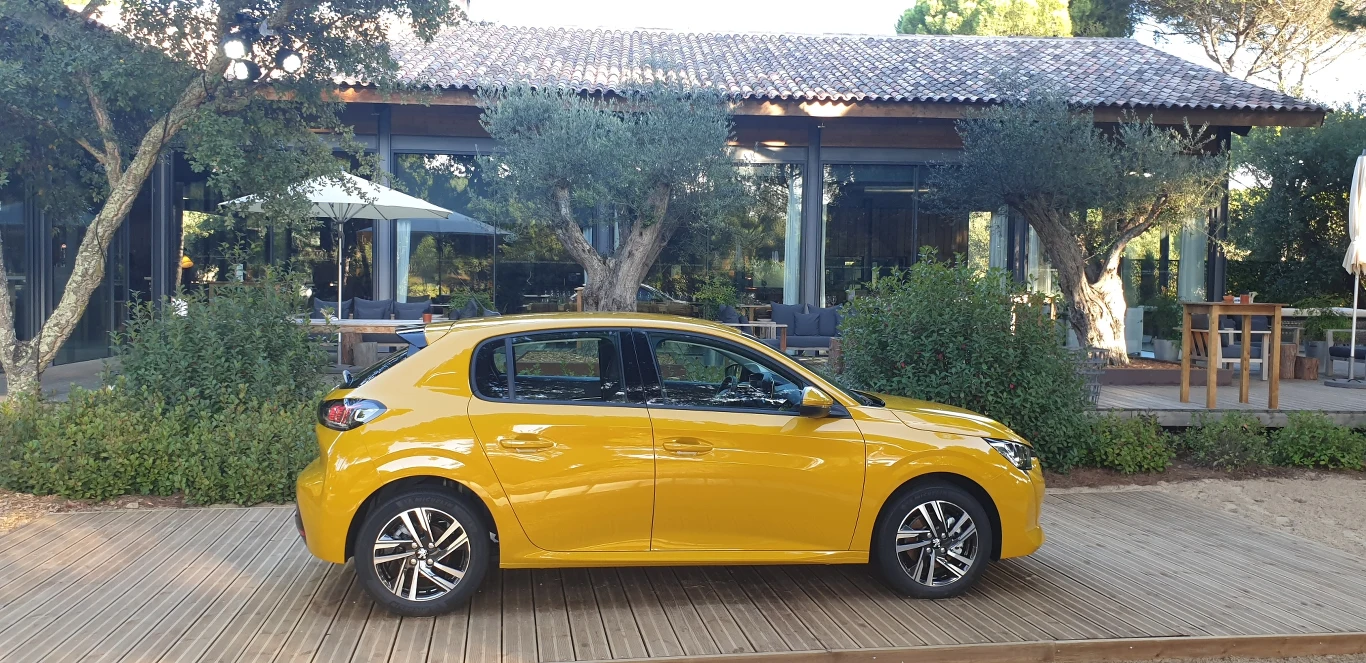 Peugeot 208 Peugeot 208