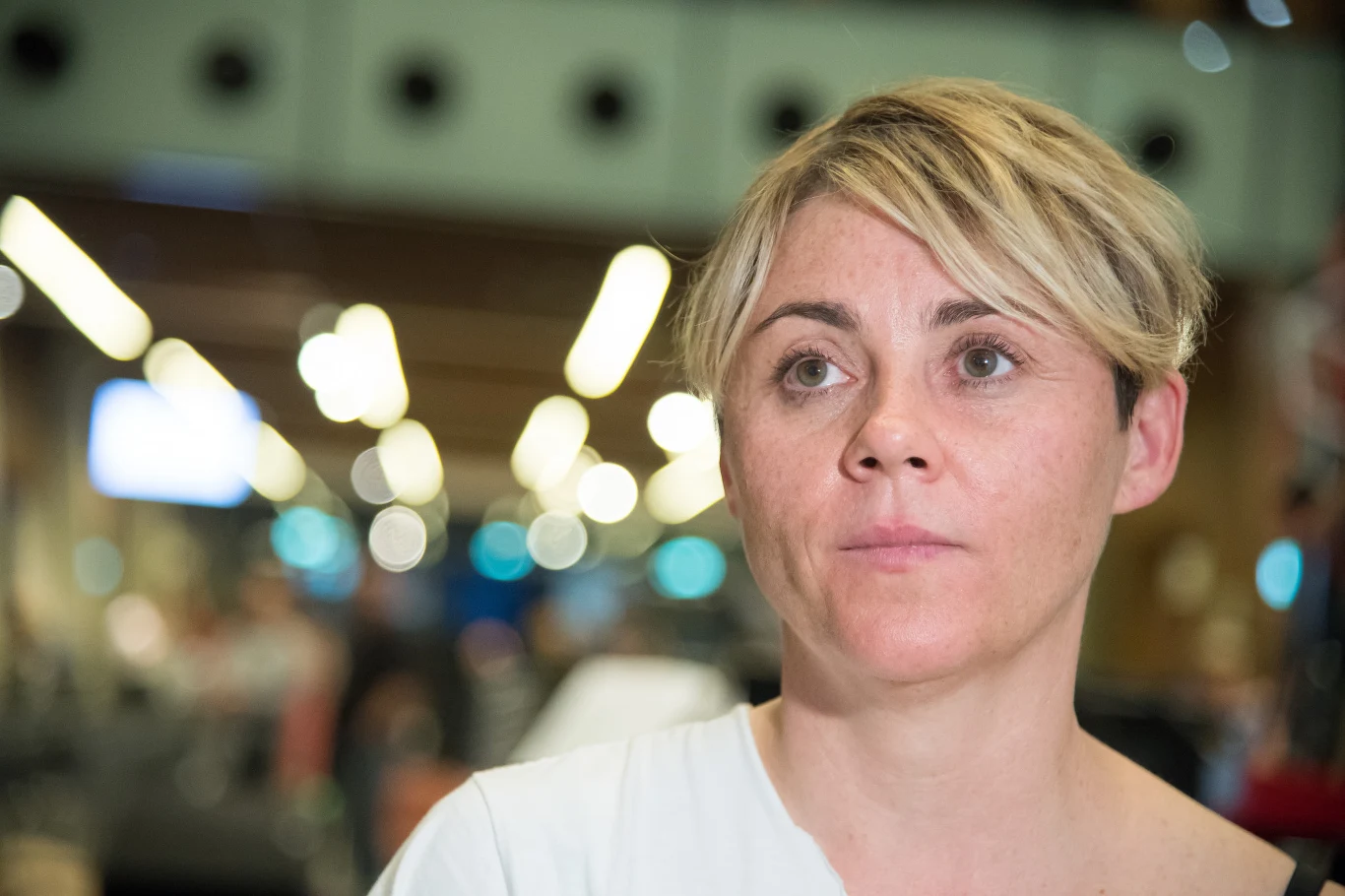 Córka Jana Peszka – Maria – to jedna z najpopularniejszych polskich artystek. Na koncie ma cztery albumy studyjne, a ostatnich niż "Karabin" ukazał się w 2016 roku. Wokalistka w przeszłości otrzymała m.in. trzy Fryderyki oraz wyróżniono ją "Paszportem Polityki" za płytę "Maria Awaria". „Słucham muzyki córki, uwielbiam ją, i córkę, i jej muzykę. Słucham jej często i właściwie wszystkich płyt, patrząc jak po tej drodze się rozwijała. Córka jest fantastyczna w tym, że jest totalnie bezkompromisowa i nie stosuje taryfy ulgowej, mówi po prostu swoim głosem. Nie zastawia się jakimiś zasłonami dymnymi, nie udaje, że jest kimś innym” – mówił Newserii Lifestyle Jan Peszek. 