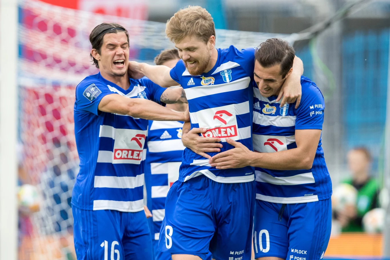 Dominik Furman (w środku) Dominik Furman (w środku)