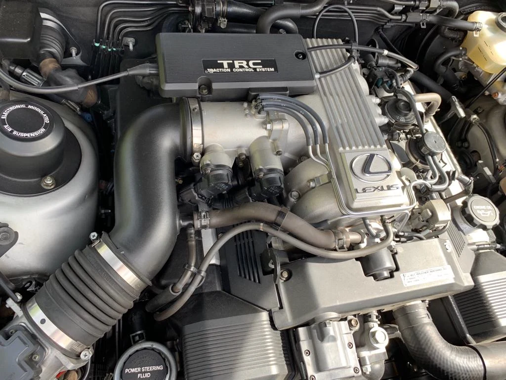 Lexus LS400 na zdjęciach