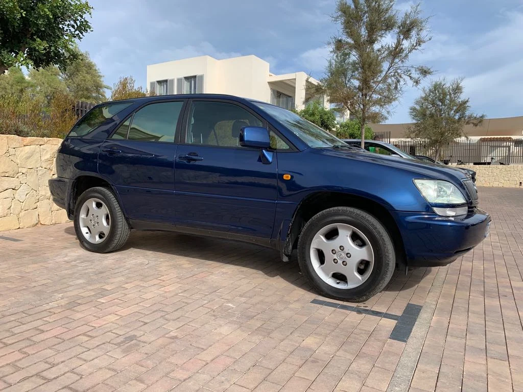 Pierwsza generacja Lexusa RX