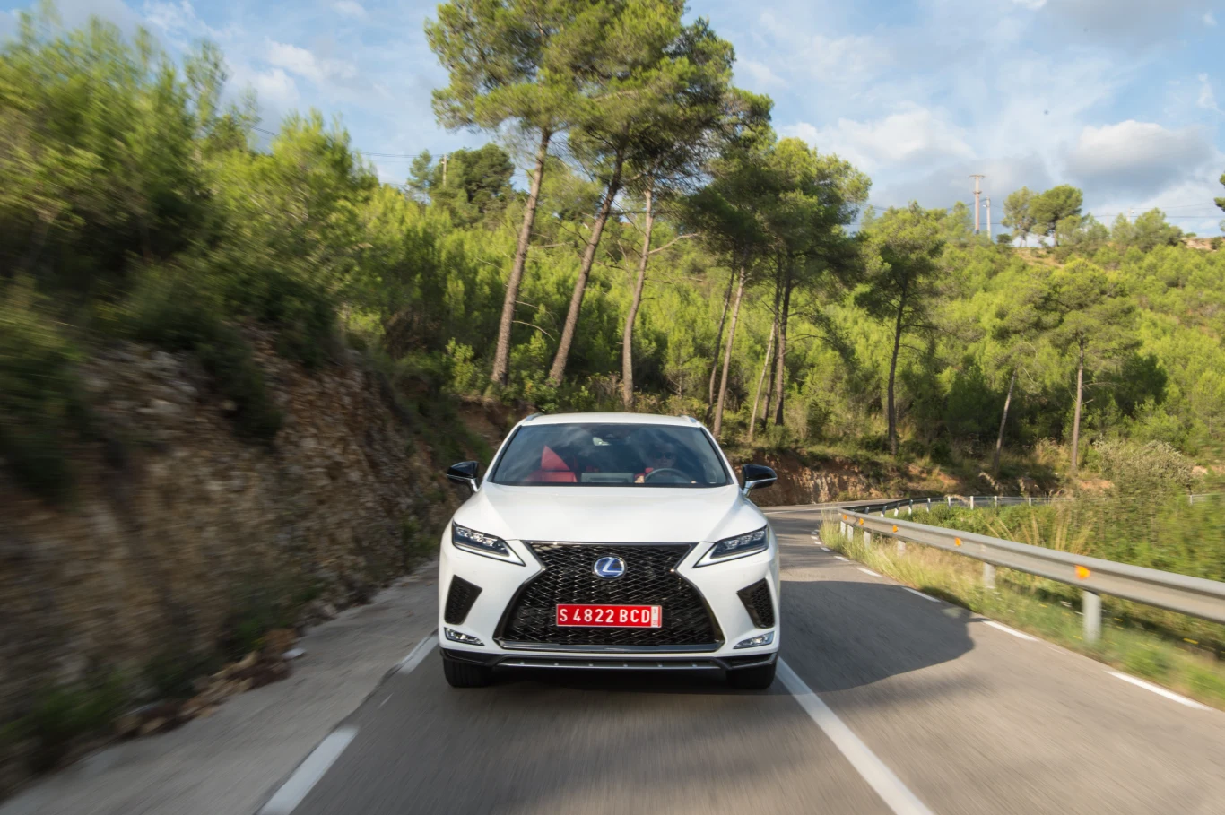 Lexus RX 450h na zdjęciach