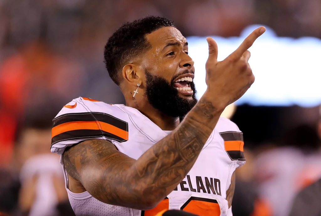 Odell Beckham w 2016 roku uniknął zbyt wielu problemów, choć zaliczył jedno zawieszenie. Richard Sherman w 2015 roku zerwał więzadło w łokciu i musiał przejść operację. Adrian Peterson w 2014 roku został oskarżony o znęcanie się nad dziećmi i cały sezon spędził na zawieszeniu. Odell Beckham w 2016 roku uniknął zbyt wielu problemów, choć zaliczył jedno zawieszenie. Richard Sherman w 2015 roku zerwał więzadło w łokciu i musiał przejść operację. Adrian Peterson w 2014 roku został oskarżony o znęcanie się nad dziećmi i cały sezon spędził na zawieszeniu.
