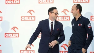 Prezes PKN Orlen Daniel Obajtek (L) oraz Robert Kubica