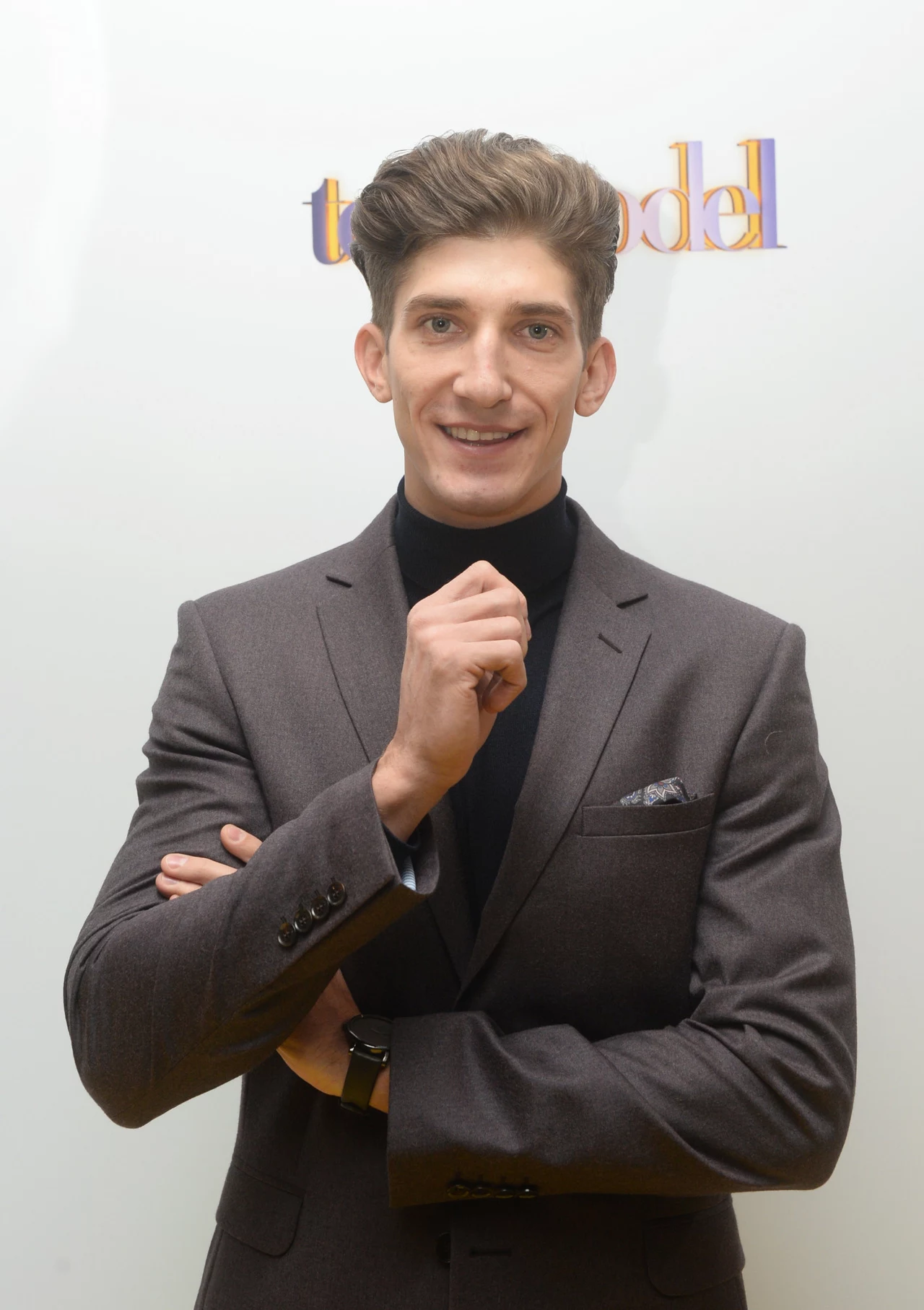 Za pośrednictwem mediów społecznościowych o Bogu i religii mówi także Michał Baryza - finalista programu „Top Model” i uczestnik „Ninja Warrior”. 28-letni model dobrze wykorzystał zdobytą w telewizji rozpoznawalność: bierze udział w pokazach i sesjach zdjęciowych, a oprócz tego prowadzi kilka biznesów. Wakacje spędza za to od lat na pielgrzymkach do Częstochowy. Za pośrednictwem mediów społecznościowych o Bogu i religii mówi także Michał Baryza - finalista programu „Top Model” i uczestnik „Ninja Warrior”. 28-letni model dobrze wykorzystał zdobytą w telewizji rozpoznawalność: bierze udział w pokazach i sesjach zdjęciowych, a oprócz tego prowadzi kilka biznesów. Wakacje spędza za to od lat na pielgrzymkach do Częstochowy.