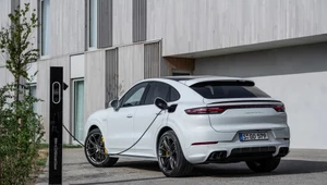 Porsche ma już dziesięć hybrydowych modeli plug-in