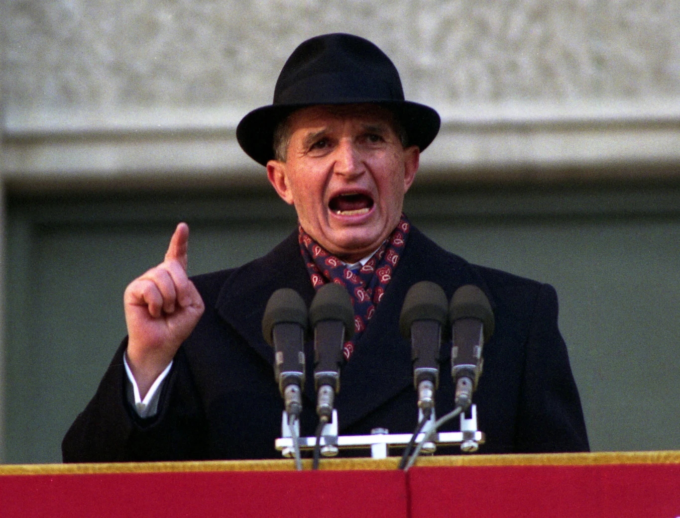 Nicolae Ceauşescu sprawił, że życie każdego Rumuna mogło znienić się w piekło Nicolae Ceauşescu sprawił, że życie każdego Rumuna mogło znienić się w piekło