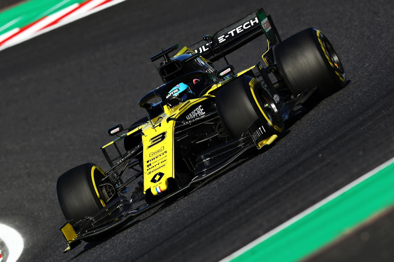 Obaj kierowcy Renault stracili punkty Obaj kierowcy Renault stracili punkty