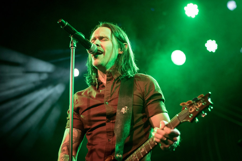 Myles Kennedy stoi na czele grupy Alter Bridge