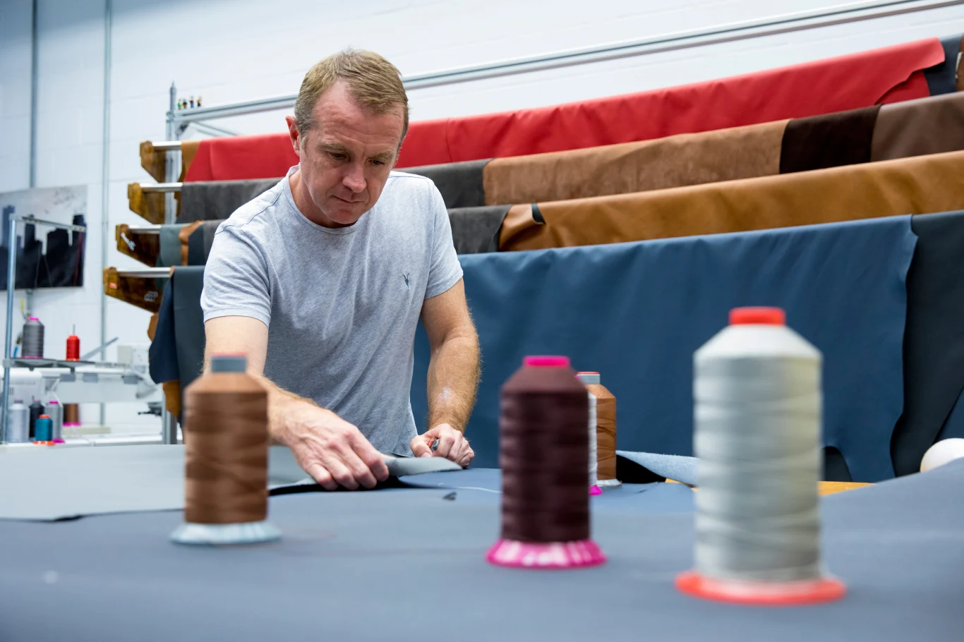 We wnętrzu SEAT-a Tarraco zastosowano tkaniny i materiały z segmentu premium 