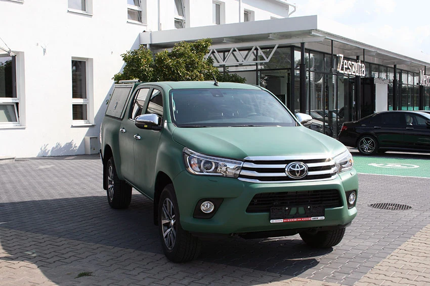 Ta sama firma, która dostarcza SandCata zaoferowała wojsku auto na bazie Toyoty Hilux. Ta oferta była najtańsza w ostatnim przetargu