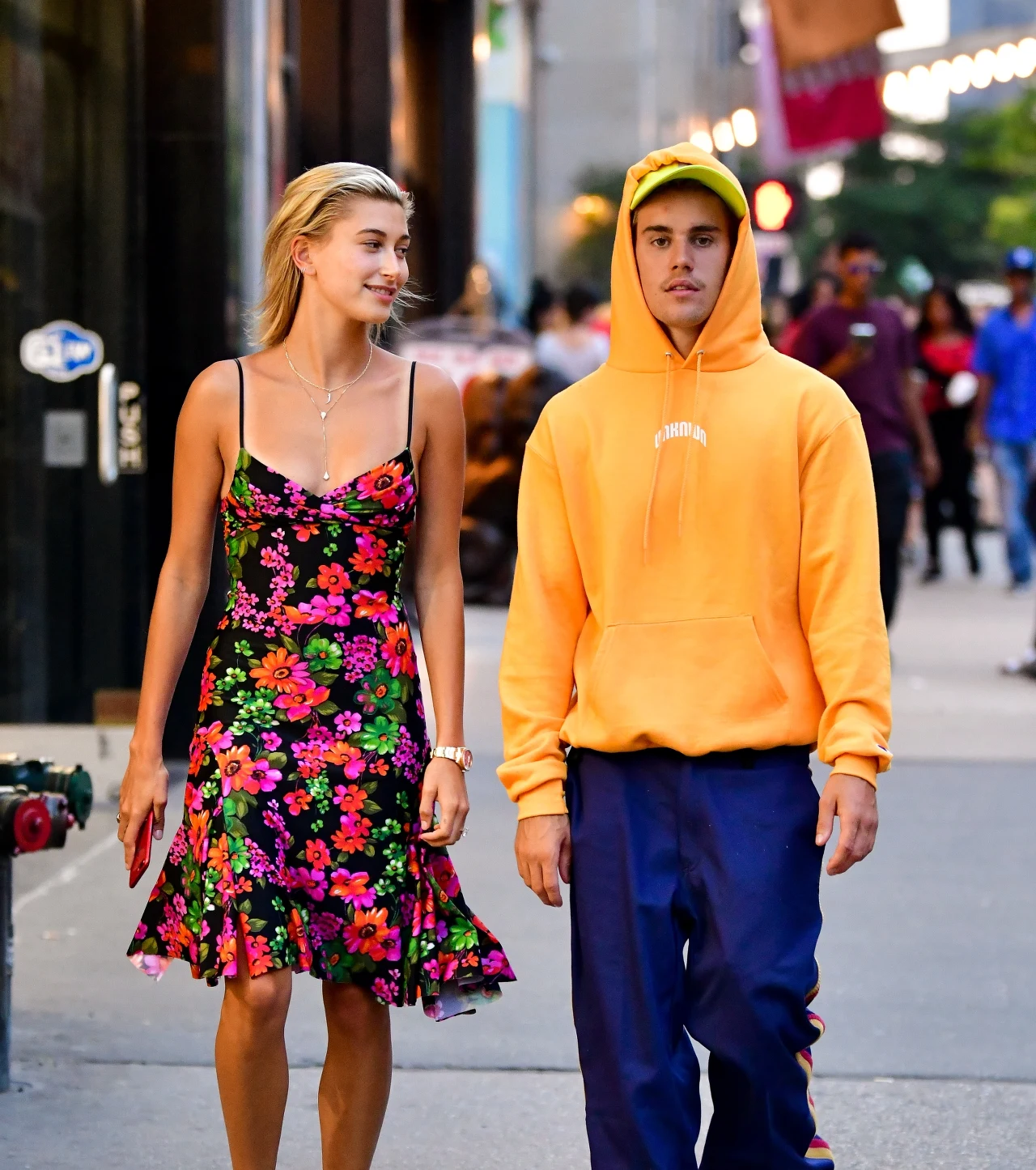 "Nie obchodzi mnie, co mówią inni, ale związek Justina Biebera i Seleny Gomez to spełnienie moich nastoletnich snów" – pisała w przeszłości Hailey Bieber, obecna żona wokalisty. 
