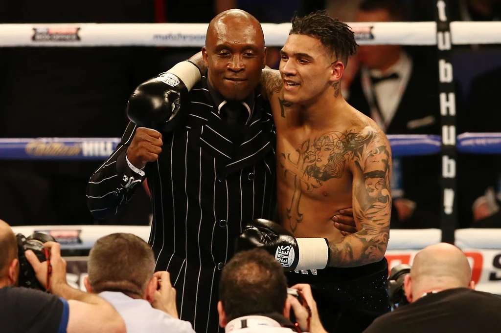 Nigel Benn (z lewej) z synem Conorem Nigel Benn (z lewej) z synem Conorem
