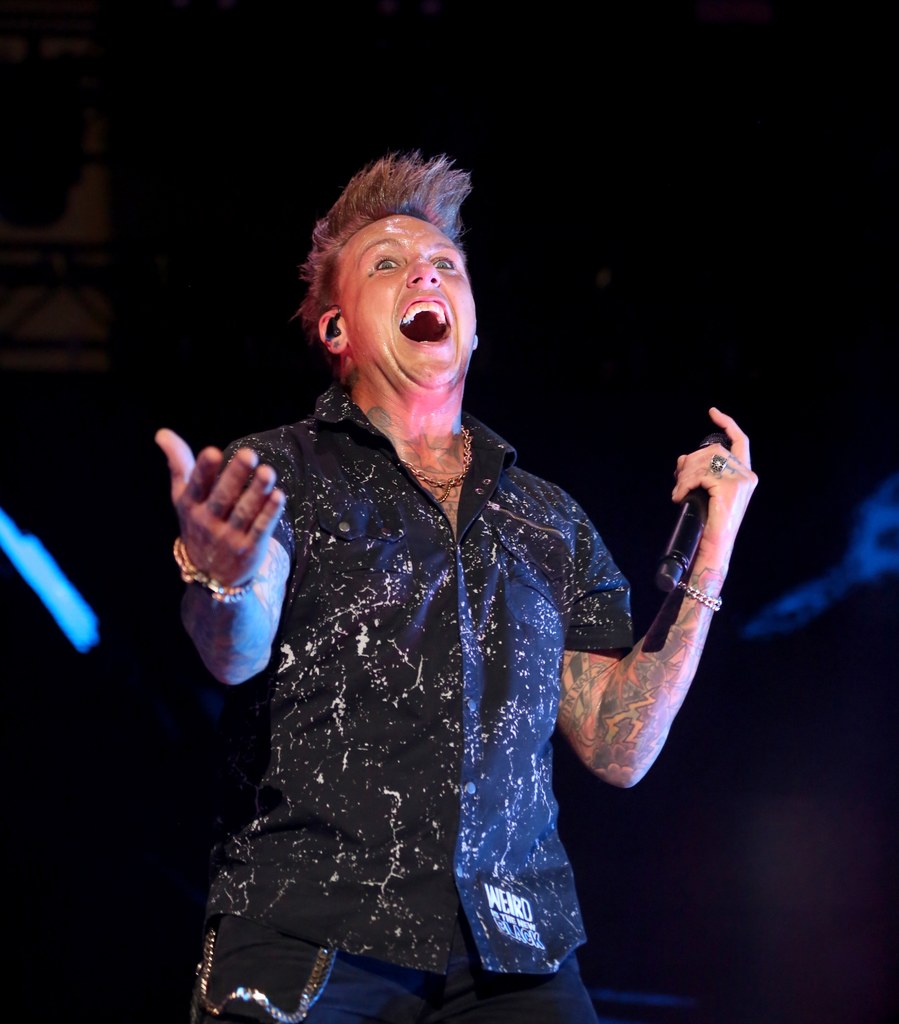 Na czele Papa Roach stoi Jacoby Shaddix