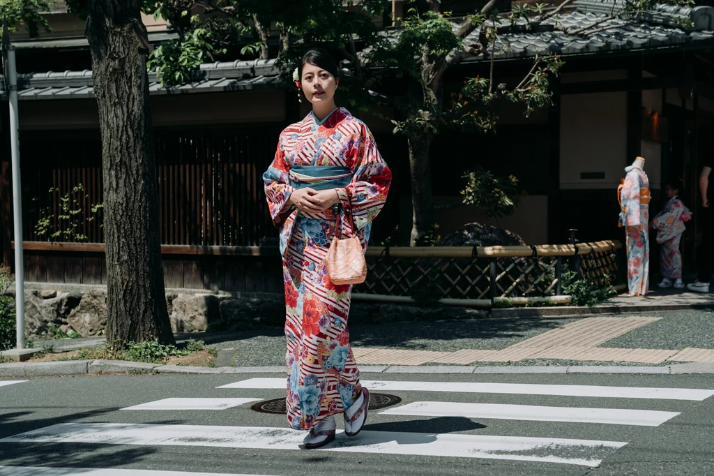 Dzielnica Gion w Kioto wprowadziła zakaz fotografowania - turyści przeszkadzali głównie mieszkającym tam gejszom 