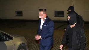 Były burmistrz dzielnicy Włochy, Artur W. przed siedzibą prokuratury Okręgowej przy ul. Chocimskiej w Warszawie