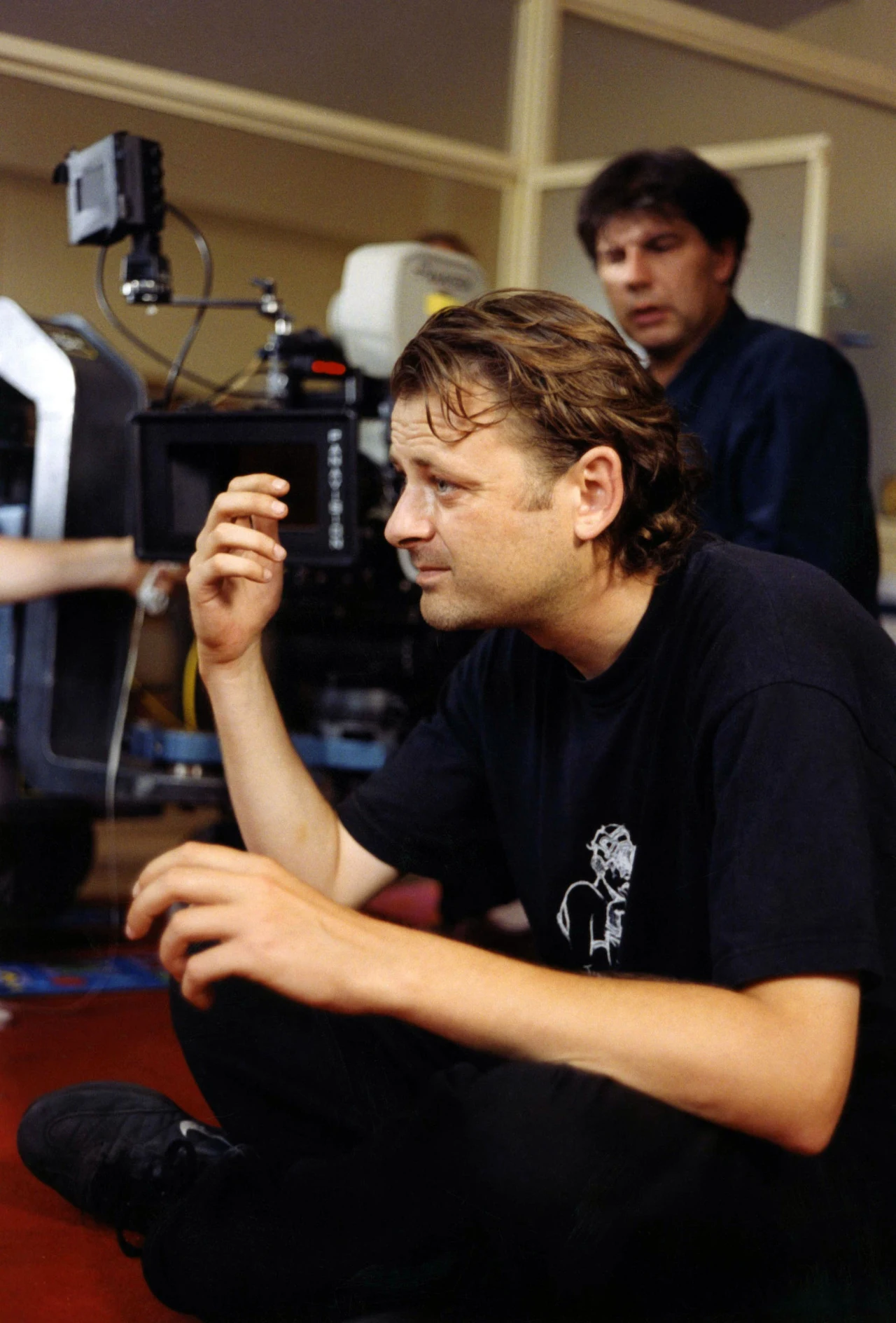 Reżyser Christophe Ruggia na planie filmu "Les diables"