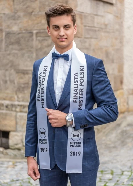 Grzegorz Ginszt, 20 lat, Hajnówka Pochodzę z niewielkiej miejscowości Hajnówka, położonej nieopodal Białegostoku. Jestem studentem Wojskowej Akademii Technicznej na kierunku logistyka. Pasjnuje mnie sport, sztuki walki. Od dziewięciu lat uprawiam judo. Od niedawna próbuję swoich sił jako model. Grzegorz Ginszt, 20 lat, Hajnówka Pochodzę z niewielkiej miejscowości Hajnówka, położonej nieopodal Białegostoku. Jestem studentem Wojskowej Akademii Technicznej na kierunku logistyka. Pasjnuje mnie sport, sztuki walki. Od dziewięciu lat uprawiam judo. Od niedawna próbuję swoich sił jako model.