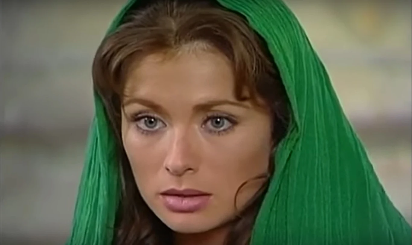 Leticia Calderón jako Esmeralda Leticia Calderón jako Esmeralda