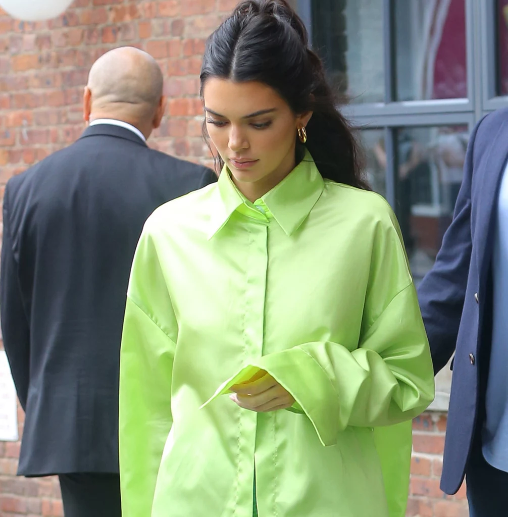 Kendall Jenner w najmodniejszym kolorze jesieni 