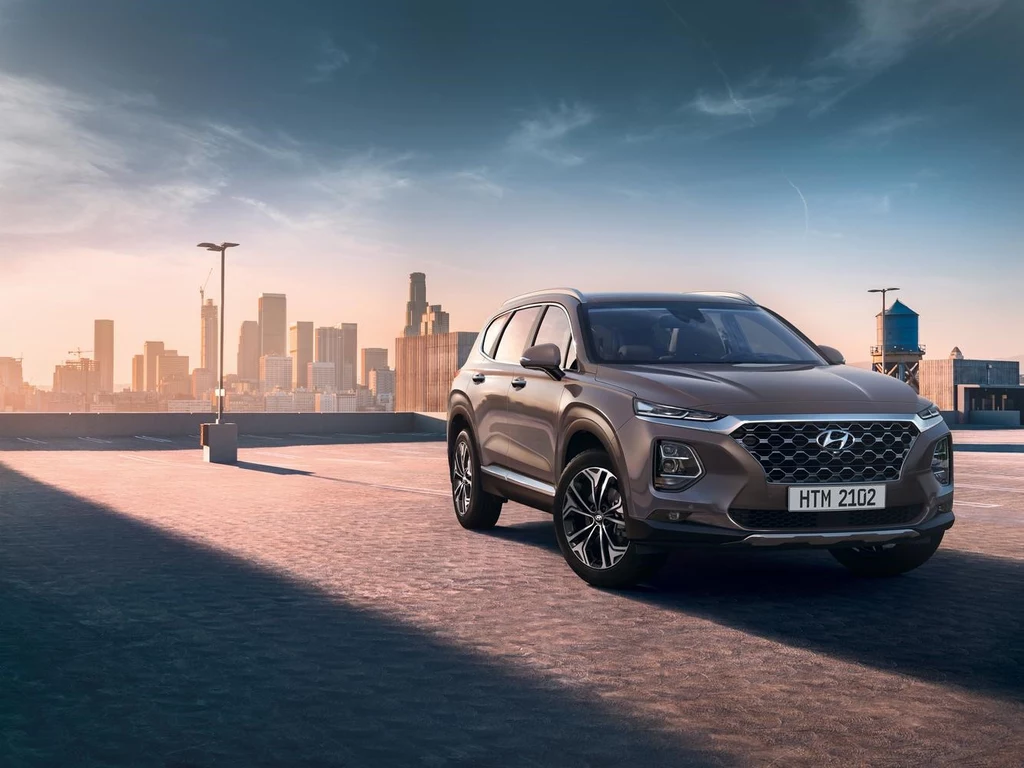 Hyundai Santa Fe to odważny design, muskularna sylwetka i wysokie walory użytkowe 