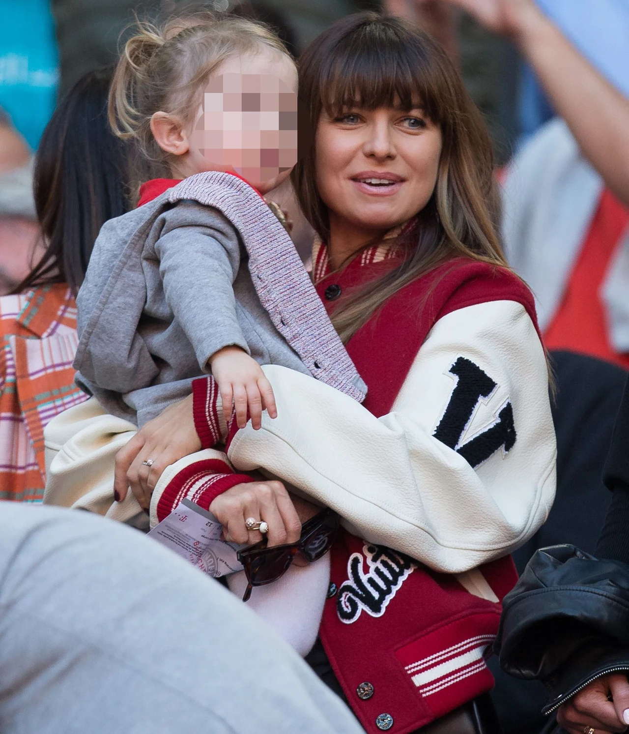 Anna Lewandowska i Klara podczas meczu Bayernu z 26 października Anna Lewandowska i Klara podczas meczu Bayernu z 26 października