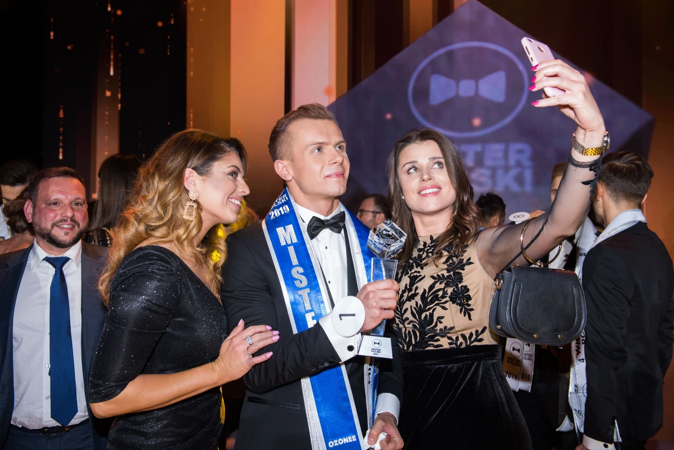 Na co dzień współpracuje z grupą taneczną Volt Agustina Egurroli. Brał udział w największych polskich produkcjach telewizyjnych takich jak: "Mam Talent", "The Voice of Poland","Dance Dance Dance", "Taniec z Gwiazdami" czy "Jaka to melodia". 