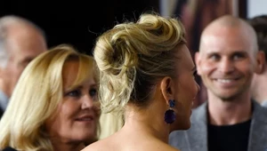 Scarlett Johansson eksponuje tatuaż
