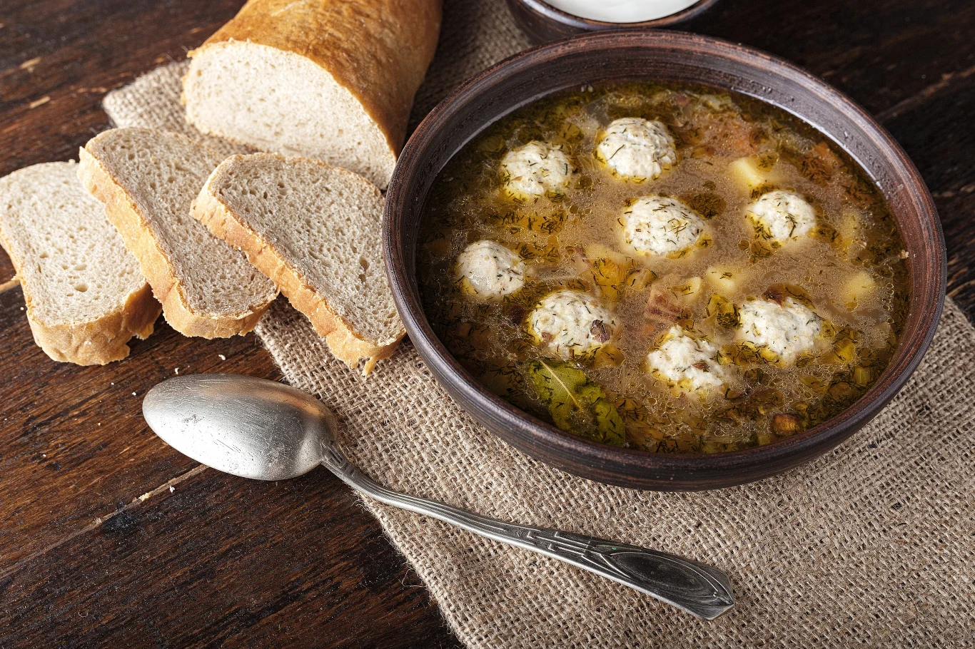 Gulasz z klopsami i kapustą Gulasz z klopsami i kapustą