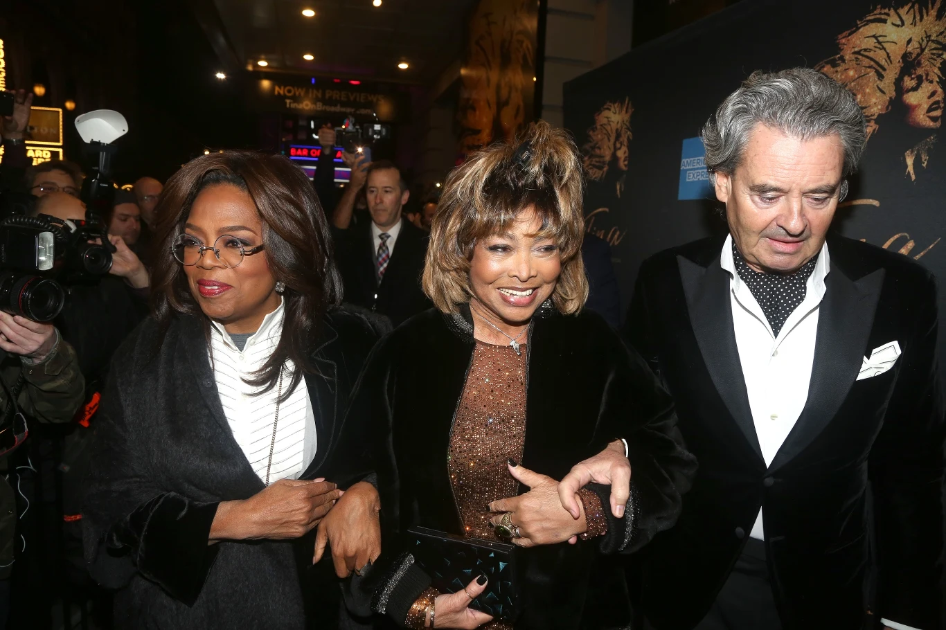 Oprah Winfrey, Tina Turner i Erwin Bach na premierze musicalu "Tina" w Nowym Jorku.