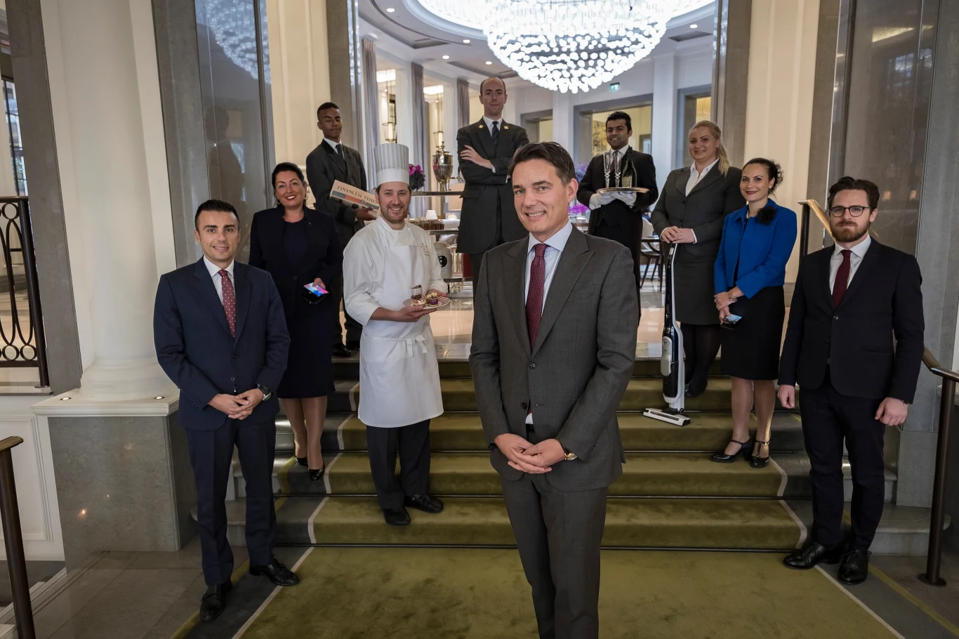 Program „Hotel dla sławnych i bogatych” można będzie obejrzeć 11 i 18 listopada na BBC Lifestyle. Program „Hotel dla sławnych i bogatych” można będzie obejrzeć 11 i 18 listopada na BBC Lifestyle.