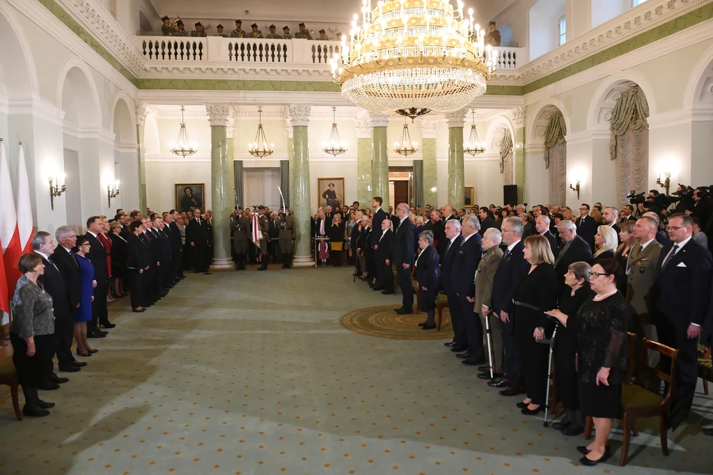 Uroczystości wręczenia odznaczeń państwowych w Pałacu Prezydenckim w Warszawie z okazji obchodów Narodowego Święta Niepodległości Uroczystości wręczenia odznaczeń państwowych w Pałacu Prezydenckim w Warszawie z okazji obchodów Narodowego Święta Niepodległości