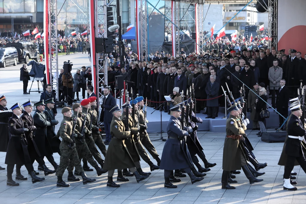 Uroczysta odprawa wart przed Grobem Nieznanego Żołnierza w Warszawie Uroczysta odprawa wart przed Grobem Nieznanego Żołnierza w Warszawie