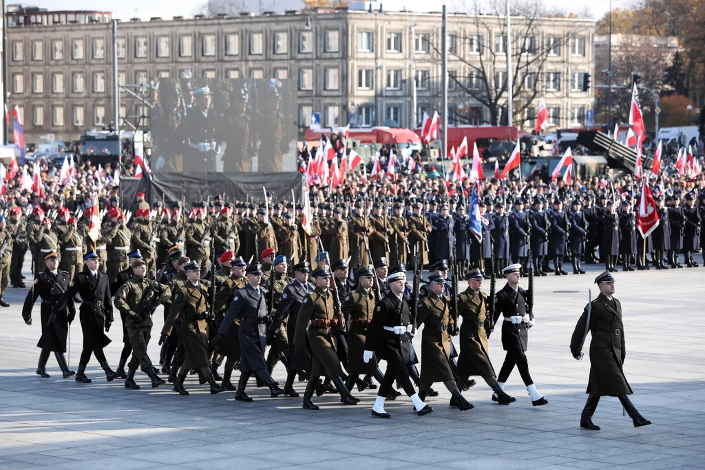 Uroczysta odprawa wart przed Grobem Nieznanego Żołnierza w Warszawie Uroczysta odprawa wart przed Grobem Nieznanego Żołnierza w Warszawie