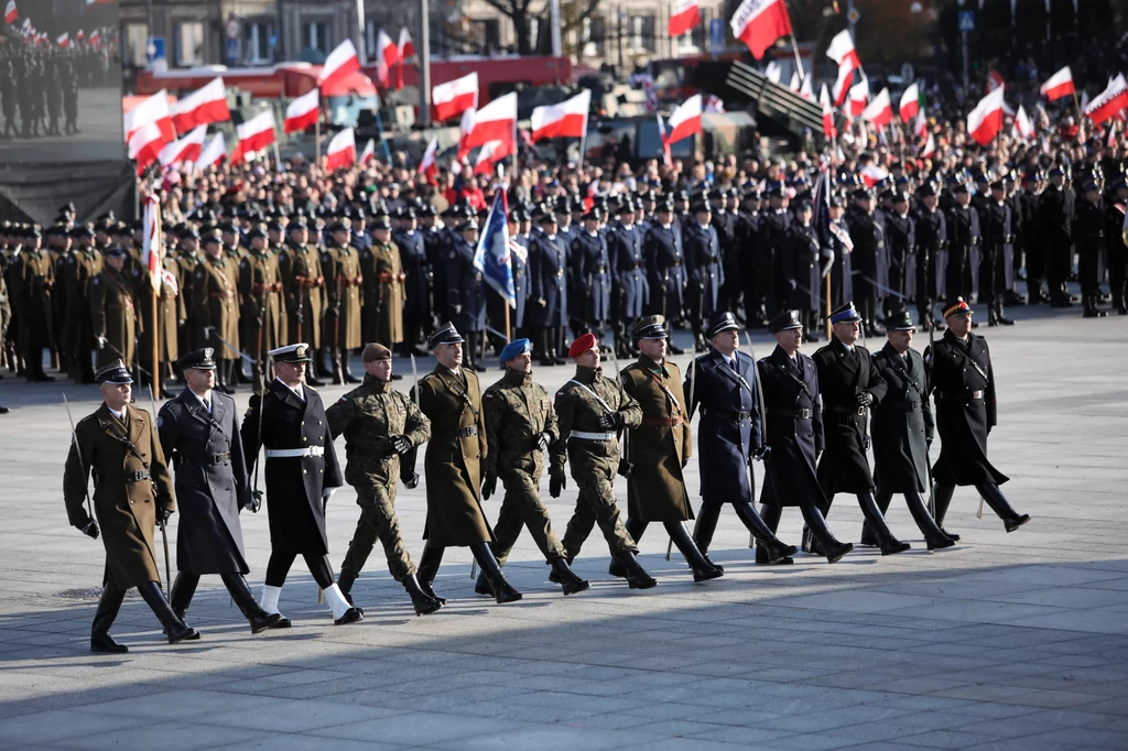 Uroczysta odprawa wart przed Grobem Nieznanego Żołnierza w Warszawie Uroczysta odprawa wart przed Grobem Nieznanego Żołnierza w Warszawie