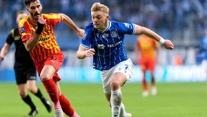 Kamil Jóźwiak (z prawej) realizuje kolejny cel