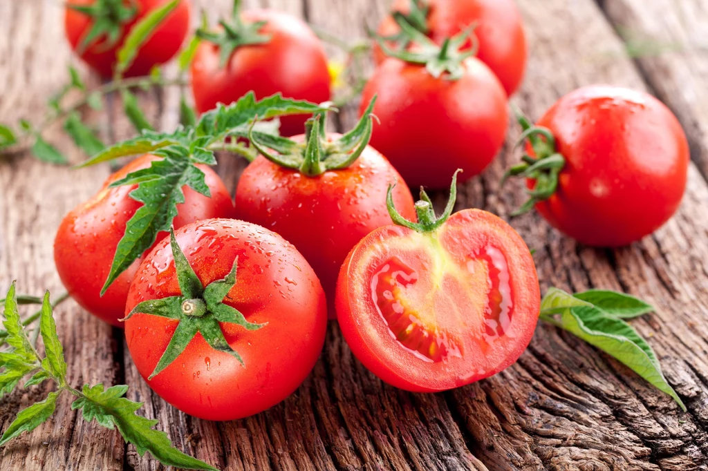  Naukowcy ustalili, że pomidory są czerwone przez przypadek, bo te pierwsze były fioletowe jak bakłażany