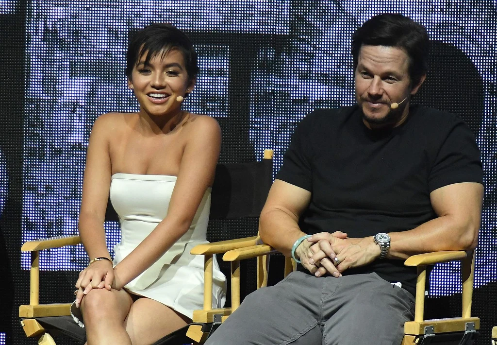 Isabela Moner i Mark Wahlberg