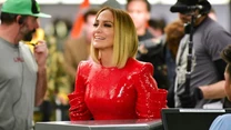 Jennifer Lopez jest światową ikoną mody i stylu! Pełna wdzięku gwiazda nabrała jeszcze więcej klasy i szyku, gdy zdecydowała się na krótsze włosy. 