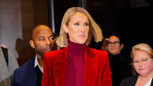 Zagraniczne media chwalą nowy materiał, nazywając Celine Dion "dźwiękowym kameleonem". "Na albumie znajdują się smutne historie o straconej miłości, ale także wiara i nadzieja pokładane w wytrwałości" - komentuje Associated Press.