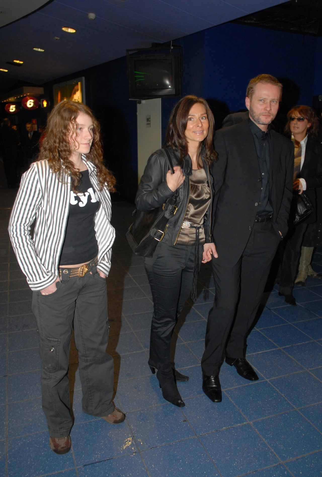 Artur Żmijewski z żoną i córką, 2007 rok Artur Żmijewski z żoną i córką, 2007 rok