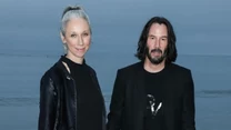 Jak donosi Gossip Cop, Keanu niedawno poprosił Alexandrę Grant o rękę. Pytanie zadał około miesiąca temu przy romantycznej kolacji w domu. Aktor zamówili kuchnię włoską wynos, siedzieli przy blasku świec i muzyce Franka Sinatry.