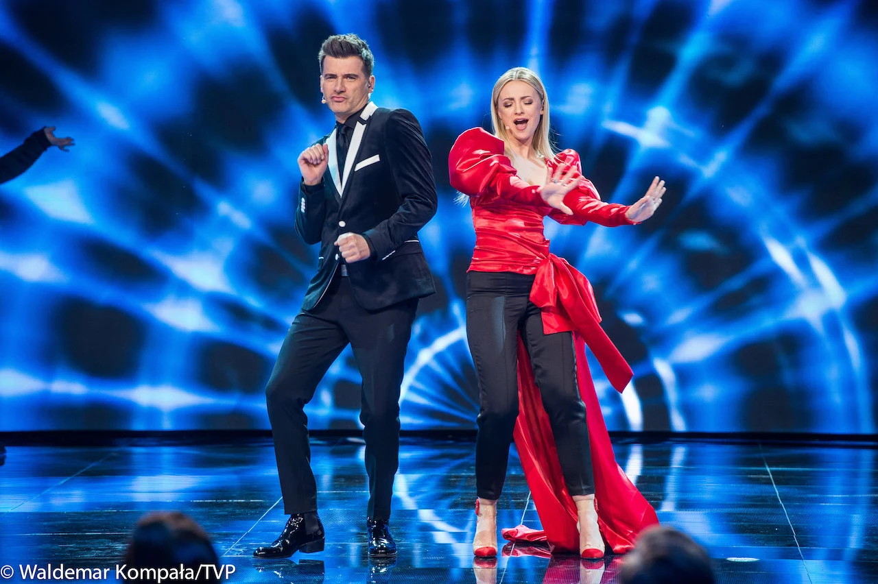 Pierwszą edycję "Dance, Dance, Dance" prowadzili Barbara Kurdej-Szatan i Tomasz Kammel Pierwszą edycję "Dance, Dance, Dance" prowadzili Barbara Kurdej-Szatan i Tomasz Kammel