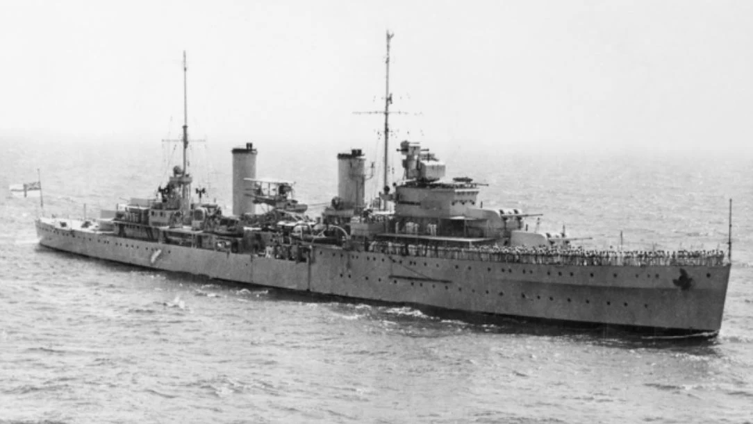 Australijski krążownik HMAS "Sydney" w 1940 roku Australijski krążownik HMAS "Sydney" w 1940 roku