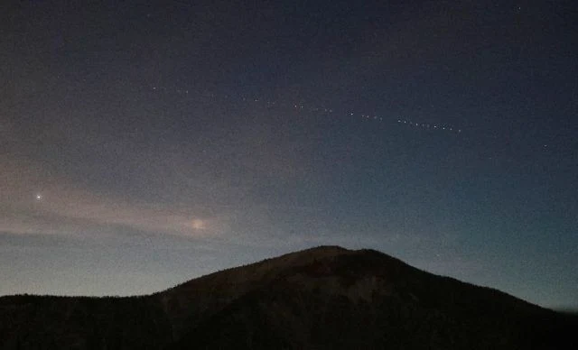 Satelity Starlink wystrzelone przez SpaceX Satelity Starlink wystrzelone przez SpaceX