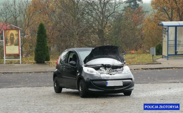 Samochód pijanego kierowcy stanął w ogniu