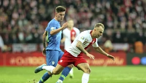 Kamil Grosicki (P) i Benjamin Verbić (L) ze Słowenii 