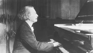 Ignacy Jan Paderewski - kompozytor, pianista. Fotografia sytuacyjna z 1925 roku