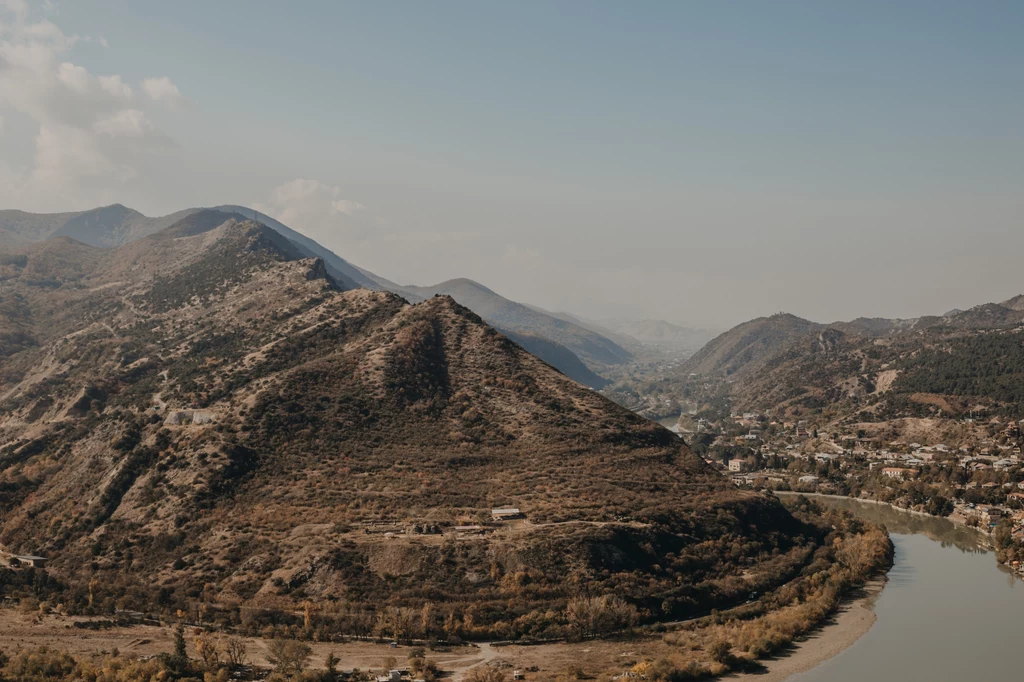 Malownicza panorama z monastyru Jvari