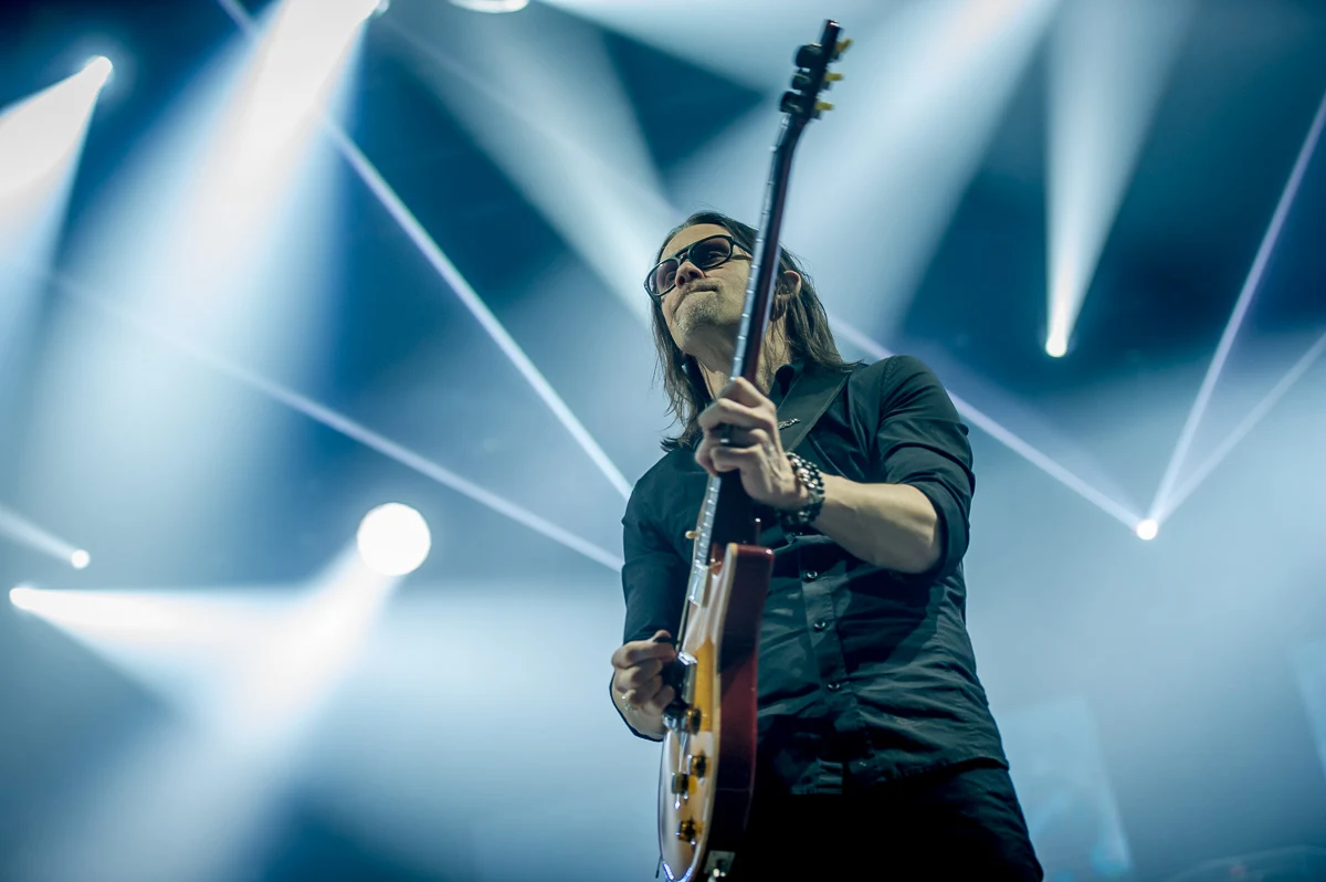 Wokalista i gitarzysta Myles Kennedy